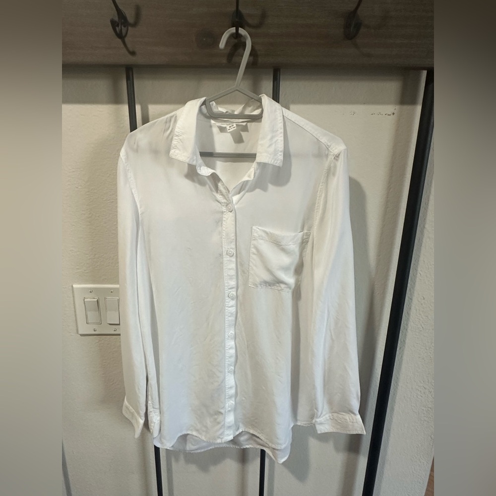 Beach Lunch Lounge White Shirt